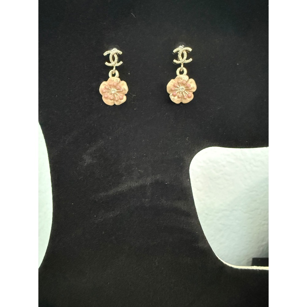 Chanel CC Camellia Flower Drop Earrings Gold Tone Pink Enamel B13 C